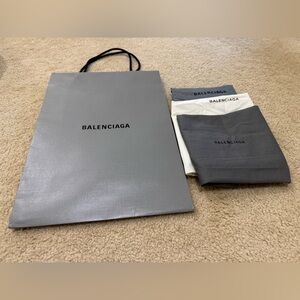 Balenziaga shopping Bag and 3 dust bags are included